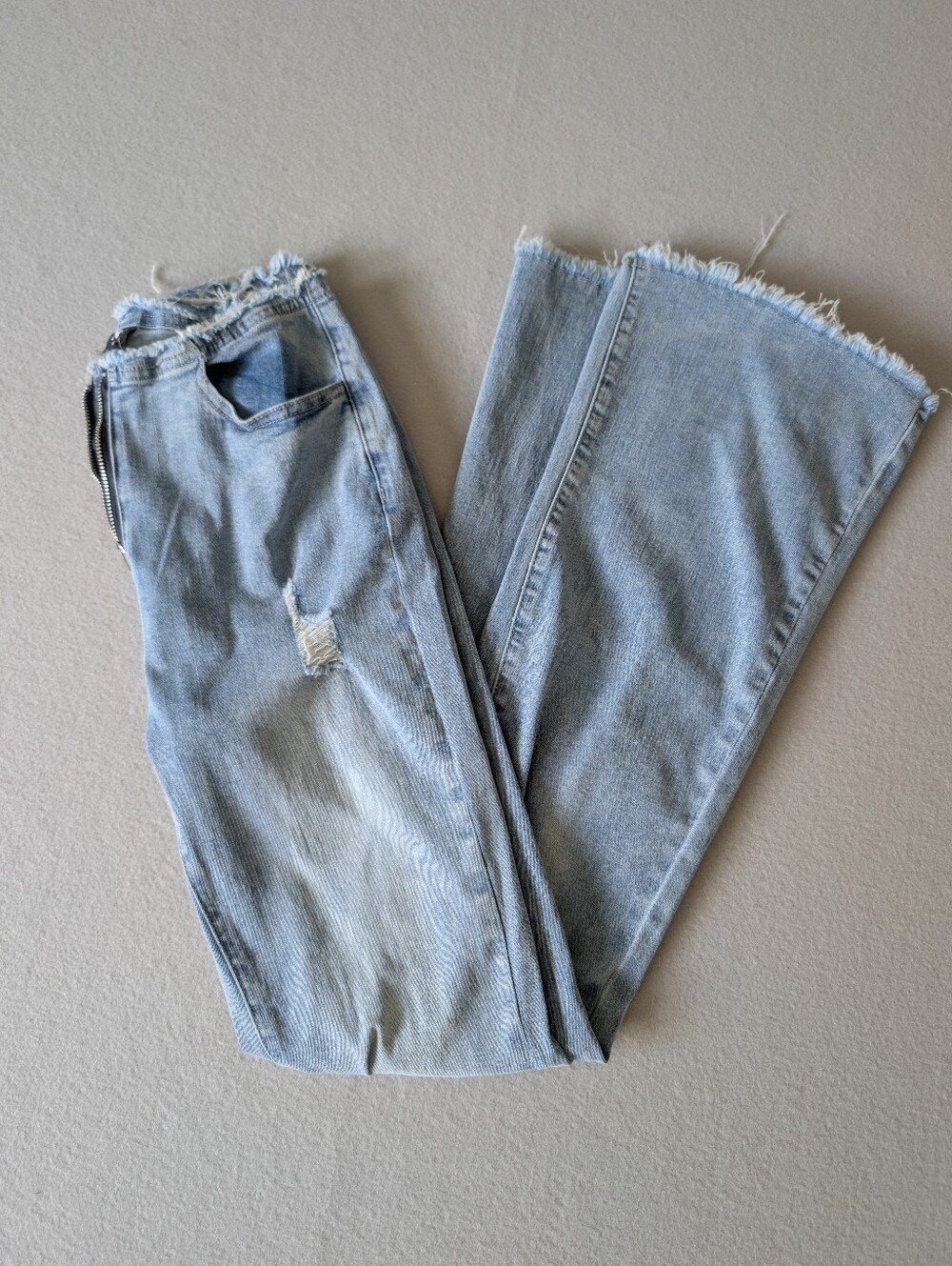 Y2K Style Raw Cut Distressed Light Wash Flare Jeans High Waist Size Small image 3